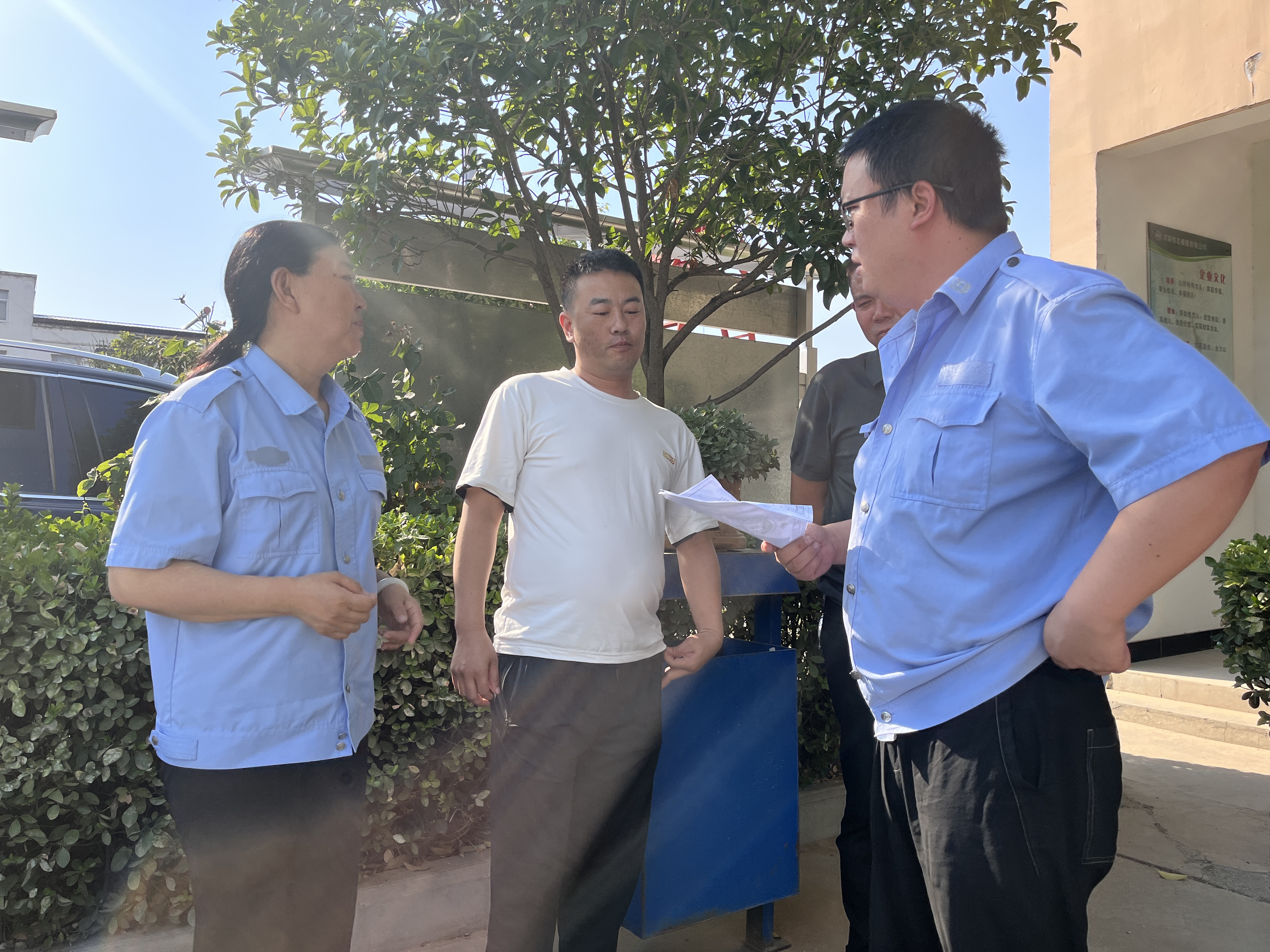 濮陽(yáng)客戶兩次參觀偉志鋼模板